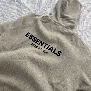Essentials dark gray sweatshirt, size （L）